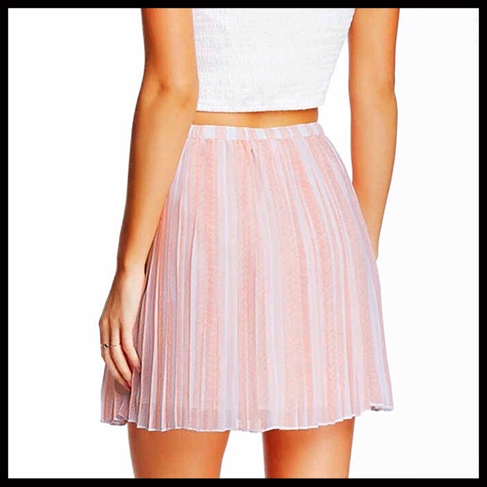 BCBGENERATION PLEATED CHIFFON PASTEL MINI SKIRT - Picture 7 of 8